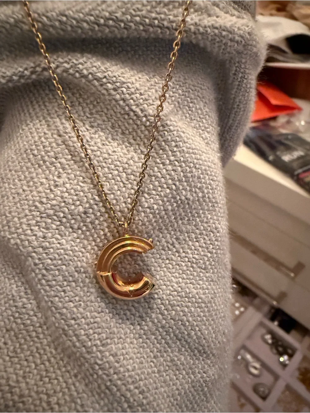 LV and me, letter C Pendant Necklace - Women Jewelry